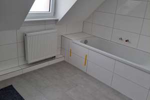 Helle, moderne 4-Zimmer-Wohnung in Oberhausen-Rheinhausen mit Hauscharakter – Poststr. 2, 68794 Oberhausen-Rheinhausen – Vorschaubild 6