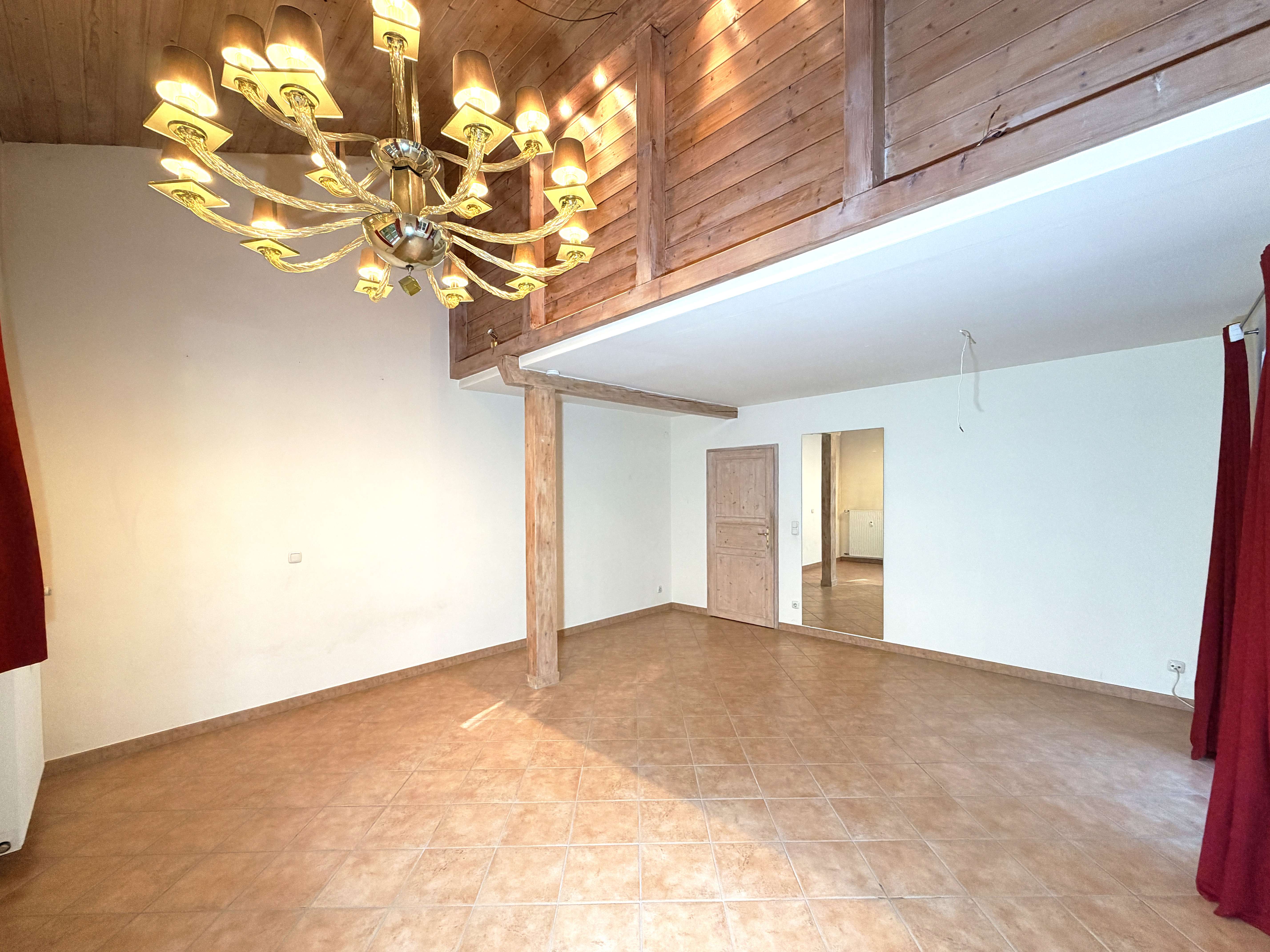 Immobilie in Garmisch-Partenkirchen - Geräumige Wohnung mit viel Privatsphäre - flexibel nutzbar! - Bild 8