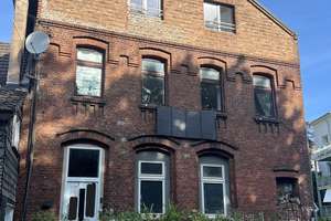 Vermietetes Haus als Kapitalanlage. Umfangreich saniert! 2 Wohnungen und eine Gewerbeeinheit – Die vollständige Adresse der Immobilie erhältst du vom Anbieter., 42699 Ohligs/Aufderhöhe/Merscheid, Solingen – Vorschaubild 1