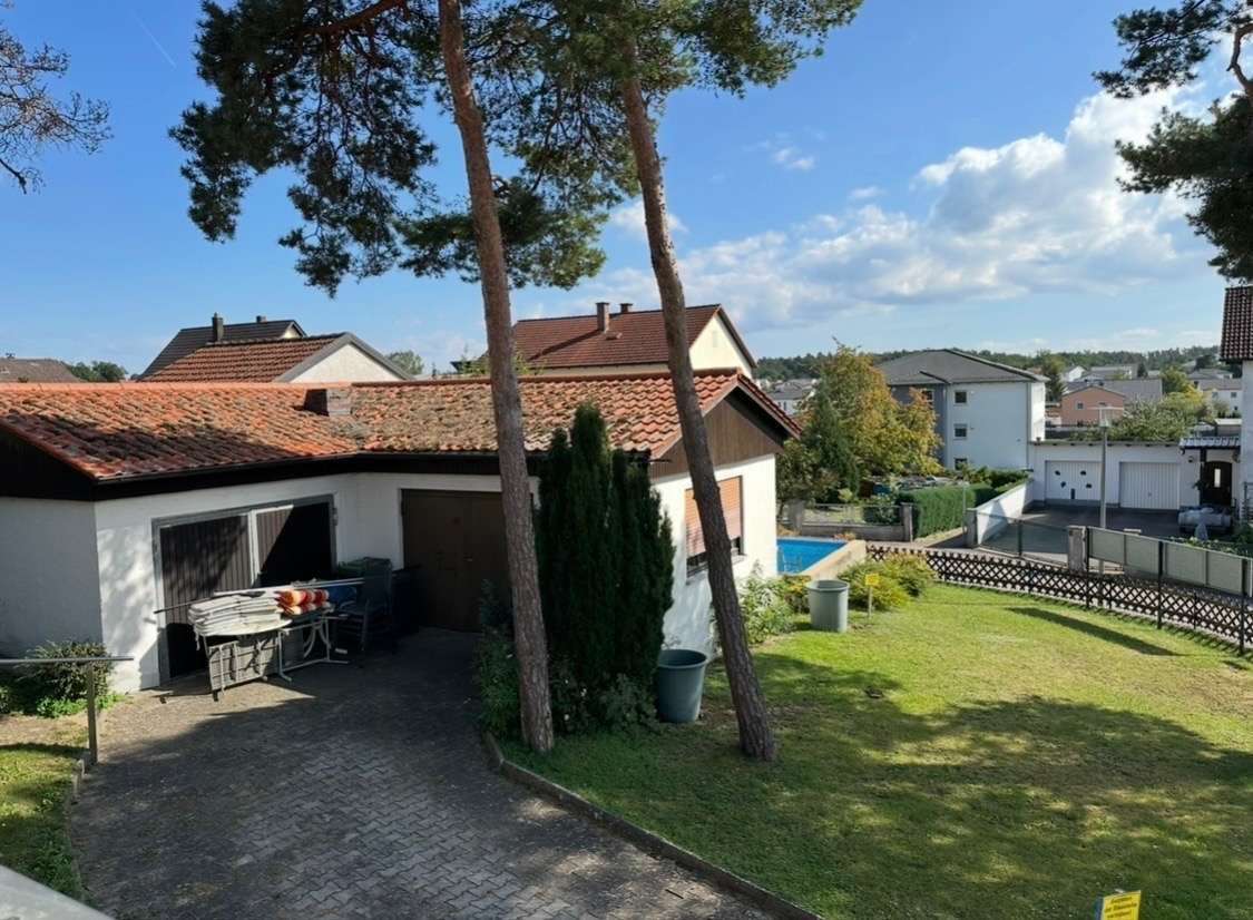 Wunderschönes großes Grundstück in Top-Lage mit Altbestand, Schwandorf Kreis – Bild 1