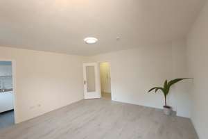 Stilvolle, vollständig renovierte 1-Zimmer-Wohnung mit Einbauküche in Obergiesing, München – Görzer Straße 110, 81549 Balanstraße-West, München – Vorschaubild 1