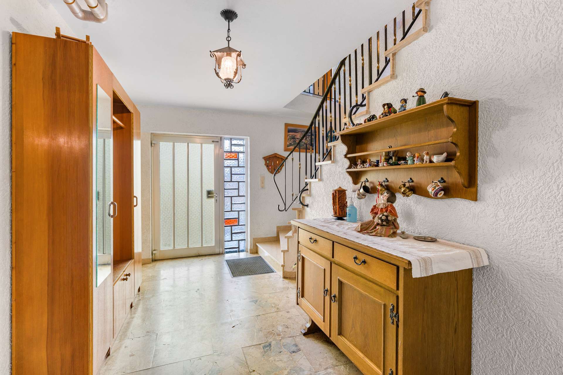 Immobilie in Mengkofen - ***Charmantes Einfamilienhaus mit Potenzial in ruhiger Lage*** - Bild 5