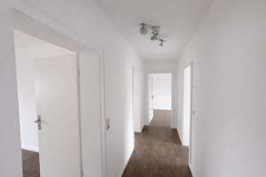 3-Zimmer Dachgeschosswohnung in Bremerhaven zu vermieten! – Ahnthöhe 15, 27572 Fischereihafen, Bremerhaven – Vorschaubild 4