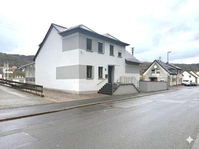 Attraktives und modernisiertes Einfamilienhaus mit Einliegerwohnung