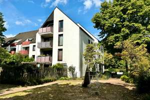 2 Raum Dachgeschosswohnung mit Balkon sowie PKW-Stellplatz in ordentlicher Wohnlage – Die vollständige Adresse der Immobilie erhältst du vom Anbieter., 40595 Hellerhof, Düsseldorf – Vorschaubild 1
