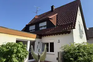 Einfamilienhaus mit Garage und großzügigem Garten gesucht? – Göppingen (Kreis) – Vorschaubild 1