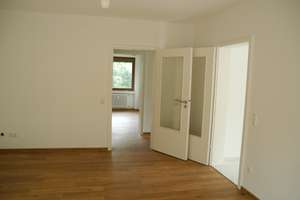 Sanierte 3-Zimmer-Hochparterre-Wohnung mit Balkonn in Essen