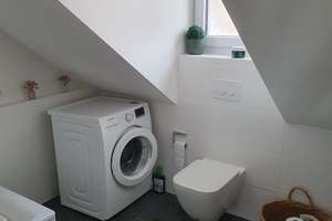 Exklusive 2-Zimmer Dachgeschosswohnung mit Einbauküche (Nähe S-/U-Bahn Feldmoching) – Die vollständige Adresse der Immobilie erhältst du vom Anbieter., 80995 Feldmoching, München – Vorschaubild 15