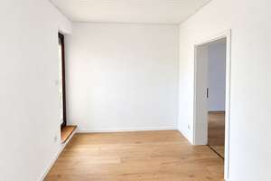OPEN HOUSE 26.09.26 - Renovierter Bungalow mit Garten & Garage in Brake - AB 399.990,-€ Startgebot! – 33729 Heepen, Bielefeld – Vorschaubild 12