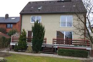 Einfamilienhaus mit sieben Zimmern und EBK in Rahlstedt, Hamburg – Bekassinenau 89, 22147 Rahlstedt, Hamburg – Vorschaubild 1