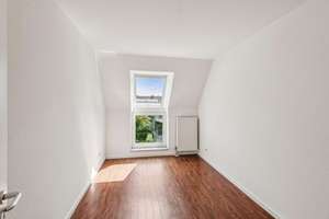 „4-Zimmer-Eigentumswohnung | 97 m² | Balkon | Aufzug | Tiefgarage | Heller Grundriss“ – Die vollständige Adresse der Immobilie erhältst du vom Anbieter., 47829 Uerdingen, Krefeld – Vorschaubild 4