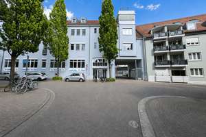 Zum Verkauf: bezugsfreie 2 Zimmer-Dachgeschoss-Wohnung in begehrter Lage von Freiburg – 79098 Altstadt-Ring, Freiburg im Breisgau – Vorschaubild 2