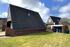 Abseits vom Trubel und doch zentrumsnah!
Beschauliches Nur-Dach-Haus mit Garten in Sackgassenlage – Aurich (Kreis) – Vorschaubild 2