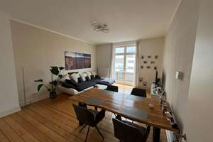 Geschmackvolle 3-Zimmer-Altbauwohnung mit Einbauküche in der Bonner Weststadt – Endenicher Straße 73, 53115 Weststadt, Bonn – Vorschaubild 3