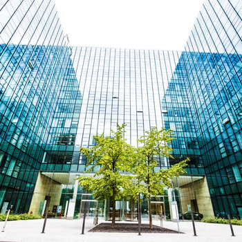 Repräsentative Büroflächen direkt am Flughafen | provisionsfrei