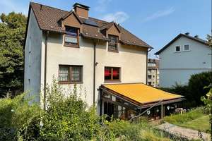 Freistehendes 2-Familienhaus mit 3 Pkw-Garagen 
In familienfreundlicher Lage von Hagen-Westerbauer – Die vollständige Adresse der Immobilie erhältst du vom Anbieter., 58135 Haspe-West, Hagen – Vorschaubild 2