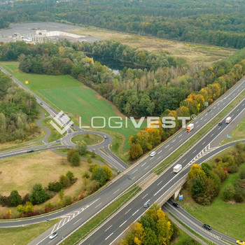 Ab sofort verfügbar - voll erschlossenes Gewerbegrundstück nahe der A10!