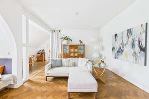 Stilvolle Wohnung mit Garten und eigenem Parkplatz in gefragter Lage ! – Die vollständige Adresse der Immobilie erhältst du vom Anbieter., 65203 Biebrich, Wiesbaden – Vorschaubild 2