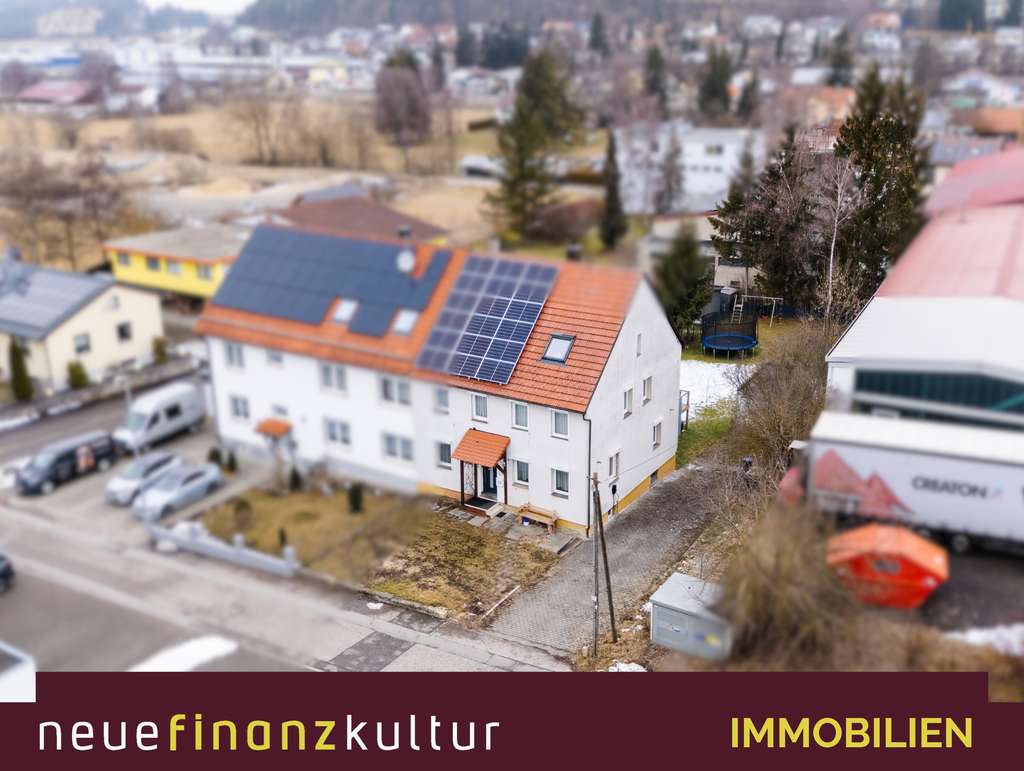 Immobilie in Münsingen - Traumhafte, sanierte Doppelhaushälfte mit großem Grundstück in Münsingen - Bild 0