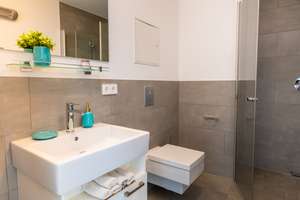 All Inclusive Mitten in Stuttgart: Möblierte Wohnung mit Gartenanlage und Tiefgaragenstellplatz – Nordbahnhofstraße 15, 70191 Am Pragfriedhof, Stuttgart – Vorschaubild 12