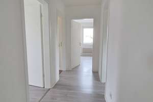 Moderne Wohnung im DG: Einbauküche inklusive – Die vollständige Adresse der Immobilie erhältst du vom Anbieter., 33647 Brackwede, Bielefeld – Vorschaubild 5