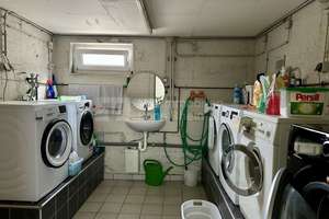 4-Zimmerwohnung mit ca. 620 qm eigenem Gartenparadies und Garage in Köln-Holweide! – 51067 Holweide, Köln – Vorschaubild 31