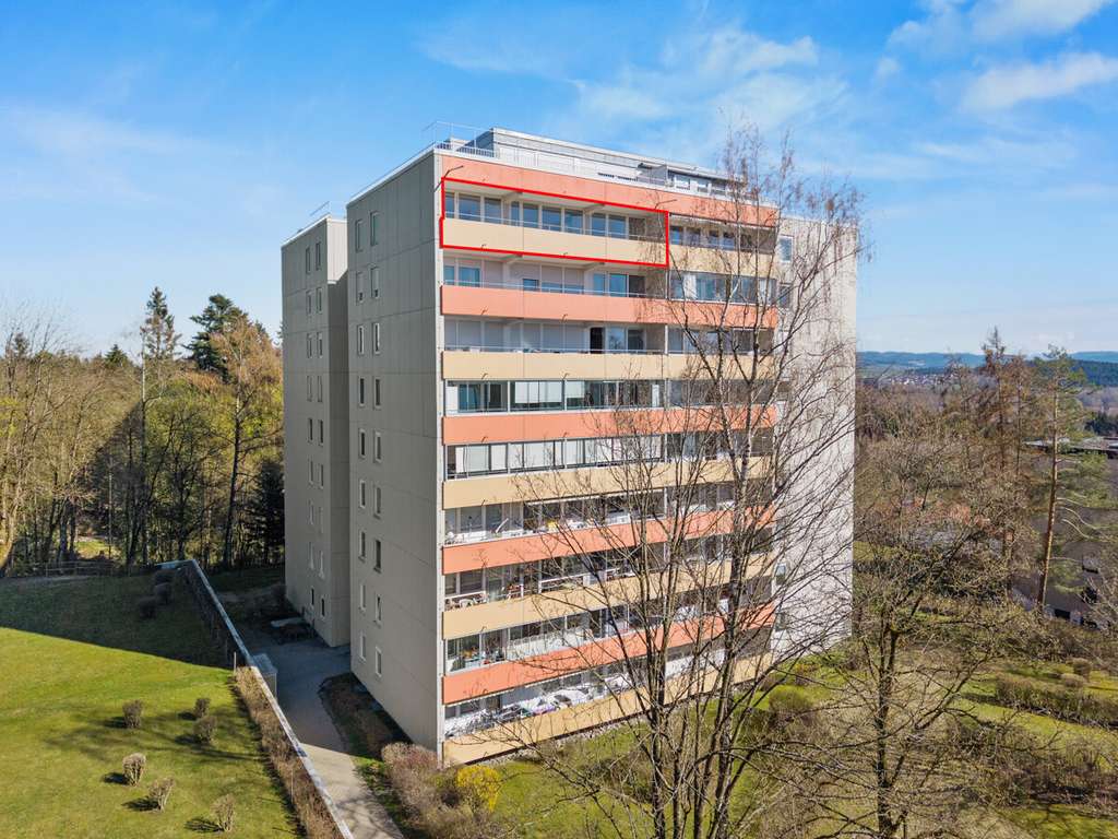 Immobilie in Leutkirch im Allgäu - Sofort verfügbare 3,5- bis 4,5-Zimmer-Wohnung mit unverbaubarer Weitsicht - Bild 2