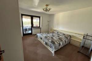 Komfortables Wohnen in einem großzügigen Einfamilienhaus mit Einliegerwohnung – Die vollständige Adresse der Immobilie erhältst du vom Anbieter., 94522 Wallersdorf – Vorschaubild 15