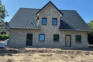 Energieeffiziente Doppelhaushälfte in ruhiger, strandnaher Lage / RECHTS – Die vollständige Adresse der Immobilie erhältst du vom Anbieter., 24398 Brodersby – Vorschaubild 2