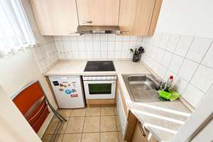 Sonniges Studio Nähe Kudamm mit Balkon – Landhausstraße 4, 10717 Wilmersdorf, Berlin – Vorschaubild 4