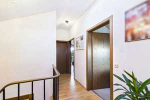Gepflegtes Wohnhaus in guter Wohnlage
Südwest-Ausrichtung, Vollkeller und Garage – Düren (Kreis) – Vorschaubild 13