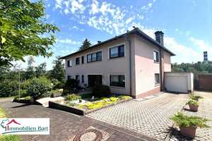KASTEL-STAADT: WOHNHAUS MIT 2 GR0ßEN WOHNUNGEN IN TOP LAGE – Trier-Saarburg (Kreis) – Vorschaubild 1