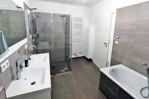 Property thumbnail 8