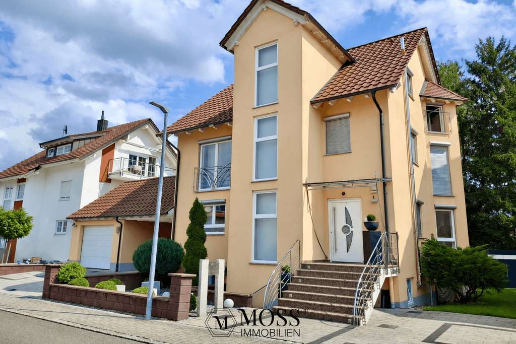 Freistehendes Einfamilienhaus mit Einliegerwohnung in ruhiger Lage als Ort zum Ankommen