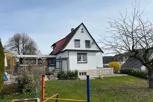 Charmanter Klassiker - 110 m² EFH
mit Garten und Carport in Weitramsdorf! – Die vollständige Adresse der Immobilie erhältst du vom Anbieter., 96479 Weitramsdorf – Vorschaubild 15