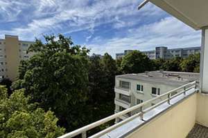 Privat-Verkauf/ Provisionsfrei Helle 2-Zimmer-Wohnung/ Südbalkon/ Bestlage/ Keine Grunderwerbssteuer – Bruno-Walter-Ring 32, 81927 Englschalking, München – Vorschaubild 4