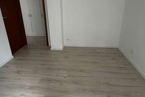3-Zimmer DG Wohnung mit modernisierter Küche, Balkon & PV Anlage – Erlenfeld 20, 91056 Alterlangen, Erlangen – Vorschaubild 8