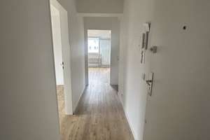 Sanierte 2 Zimmer Wohnung mit Balkon – Kartäuserstr. 1, 40468 Unterrath, Düsseldorf – Vorschaubild 8