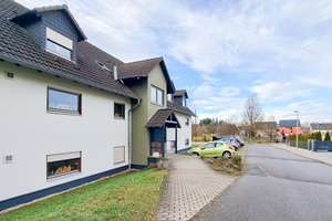 [BALKON] 2-Raum -Wohnung mitten im Grünen! – Kaisergrubenstr. 9, 9355 Gersdorf – Vorschaubild 1
