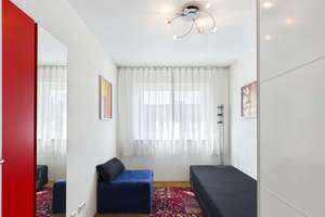 Einziehen & Wohlfühlen: Moderne 5-Zimmer-Wohnung mit Westbalkon und zwei Tiefgaragen-Stellplätzen – Die vollständige Adresse der Immobilie erhältst du vom Anbieter., 70771 Leinfelden-Echterdingen – Vorschaubild 12