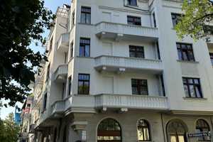 Moderne Altbauwohnung mit zwei Balkonen und Einbauküche – Zietenring 17, 65195 Wiesbaden – Vorschaubild 1