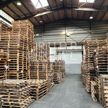 Lagerhalle mit Freifläche | ebenerdige Sektionaltore | gepflegter Zustand 