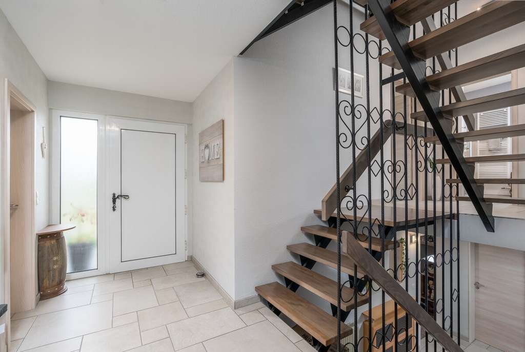 Immobilie in Hipstedt - Hipstedt | Großzügiges Architektenhaus mit Kamin, Garten und viel Platz für die Familie - Bild 1