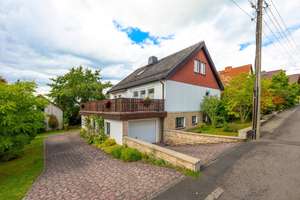 Einzugsbereites, großzügiges EFH mit grüner Gartenoase – Die vollständige Adresse der Immobilie erhältst du vom Anbieter., 36466 Stadtlengsfeld – Vorschaubild 2