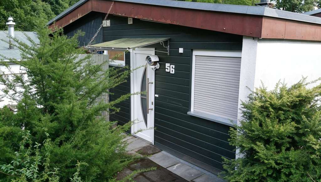 Immobilie in Braunfels - Idyllischer Charme trifft teilsaniertes Bungalow / Reihenmittelhaus - inkl. neuer Einbauküche - Bild 0