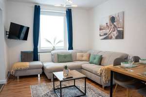 Helle möblierte  4-Zimmer Wohnung mit  2 Balkonen in Bremen-Findorff