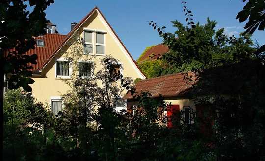 Traumhaftes EFH mitten in Reutlingen mit großem Garten