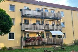 Modernisierte Wohnung mit drei Zimmern und Balkon in Dessau-Roßlau – Die vollständige Adresse der Immobilie erhältst du vom Anbieter., 6842 Innerstädtischer Bereich Süd, Dessau-Roßlau – Vorschaubild 2