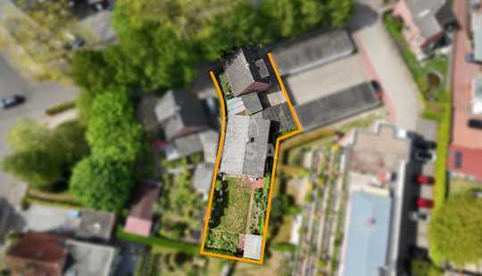 Bild von RESERVIERT! Viel Platz für die Familie: Zwei Wohneinheiten, ein Zuhause mit Garten mitten in Leer!