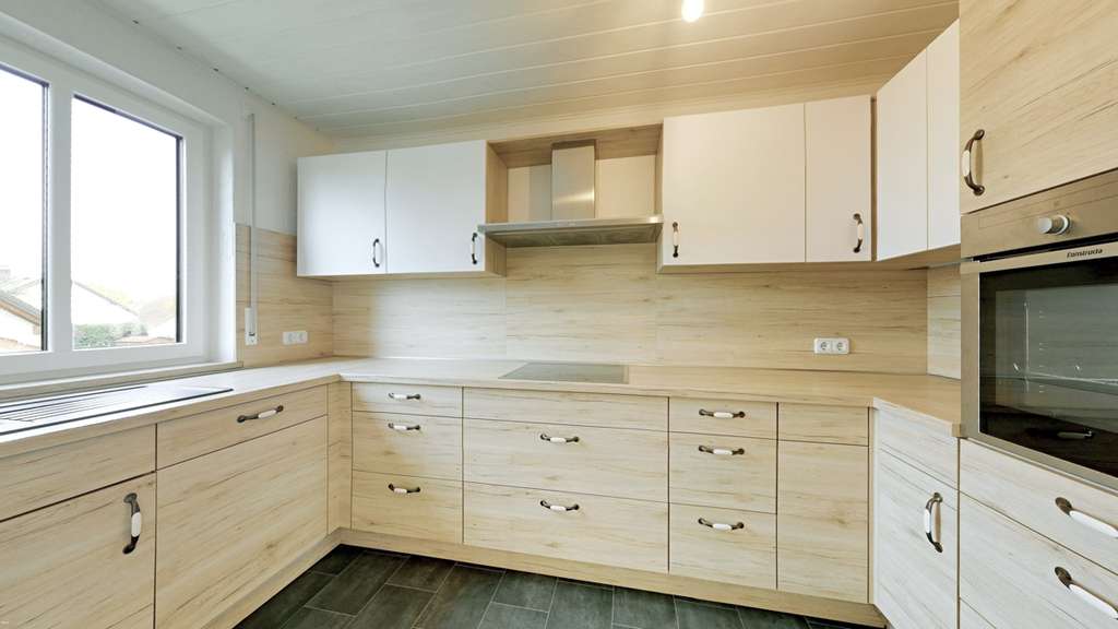 Immobilie in Graben - Maisonette mit Kamin, Balkon, Dachstudio & Garage - Bild 4